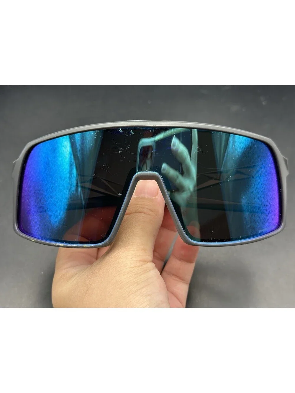 Oakley Sutro Matte Carbon w/ Prizm Sapphire Lens/(Nosepad Included)